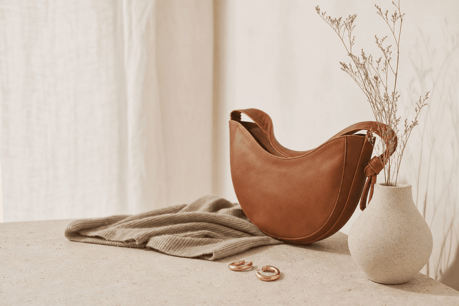 Sustainable Fashion Accessories for the Minimalist Wardrobe